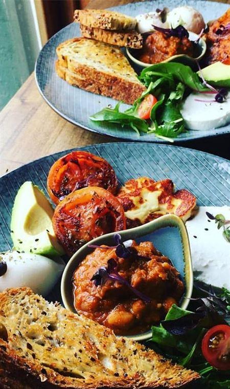Delish Of Erina - VIC Tourism 4