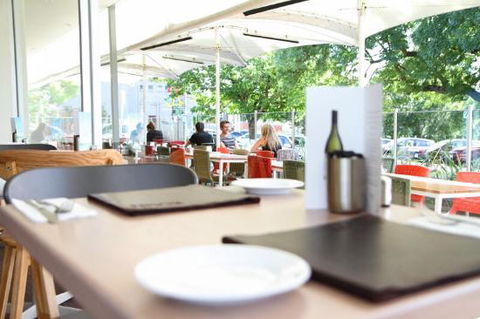 The Main Cafe - VIC Tourism 0