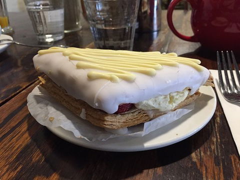 Jackman & McRoss - VIC Tourism 0