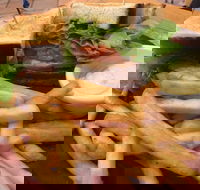 Salvatores Cafe - VIC Tourism