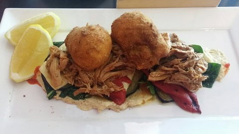 Three Little Ducks - VIC Tourism 0