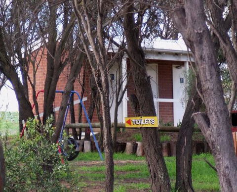 Arthur River Store - VIC Tourism 0