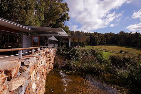 Five Bob Cafe - VIC Tourism 0
