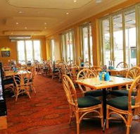 Pembroke Hotel Restaurant - VIC Tourism