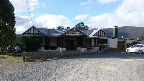 Pub In The Paddock - VIC Tourism 0