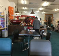 The Crowded Lounge - VIC Tourism