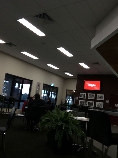 Byford Tavern - VIC Tourism 7