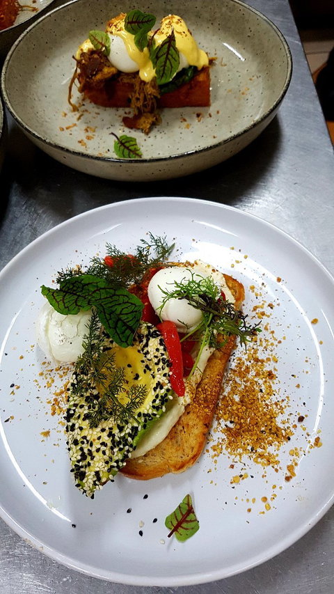 Cornerside Cafe - VIC Tourism 6