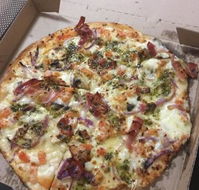 Domino's Pizza Doubleview - VIC Tourism