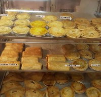 Halls Creek Bakery - VIC Tourism