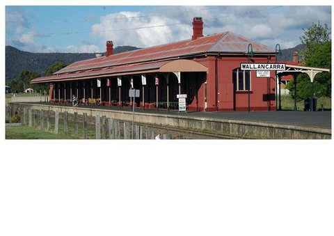 Wallangarra Railway Cafe - VIC Tourism 0