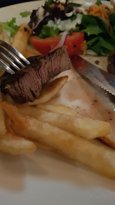 Burleigh Town Tavern - VIC Tourism 3