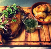 Doug and Pearl - VIC Tourism