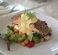 Sea Salt and Vine - VIC Tourism