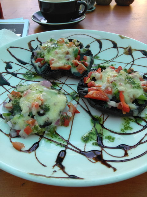 Gilligan's Cafe Bar - VIC Tourism 6