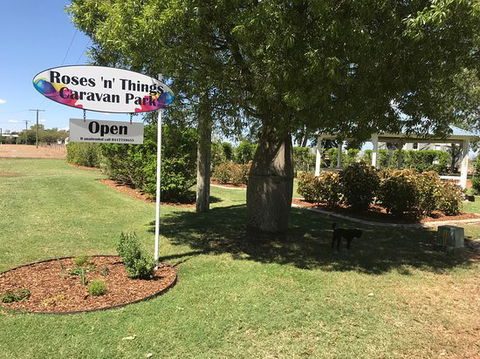 Roses 'n Things Van Park - VIC Tourism 0