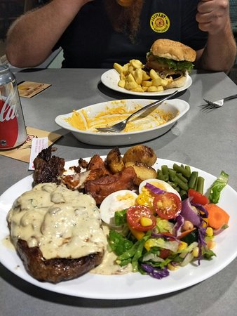 Elliott Heads Bowls Club - VIC Tourism 0