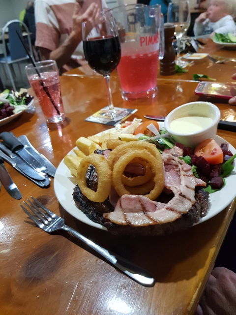 Grand Old Crow Hotel - VIC Tourism 3