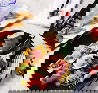 Akachochin - VIC Tourism