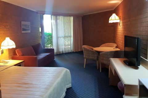 The John Hunter Motel - VIC Tourism 0