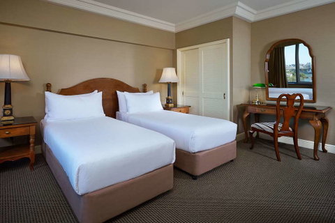 The Stamford Plaza Brisbane - VIC Tourism 3