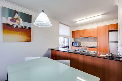 Hillcrest Central Apartment Hotel - VIC Tourism 11