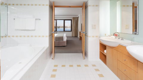 Crowne Plaza Perth - VIC Tourism 13