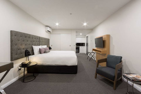 Avenue Hotel Canberra - VIC Tourism 4