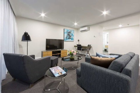 Avenue Hotel Canberra - VIC Tourism 9