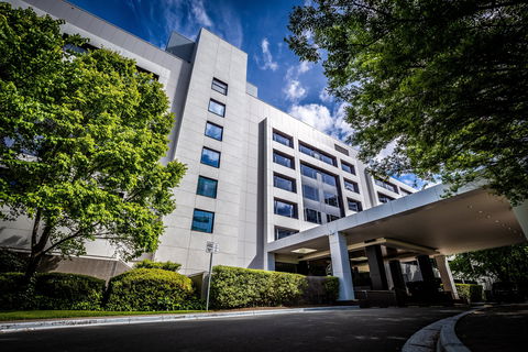 Crowne Plaza Canberra - VIC Tourism 1