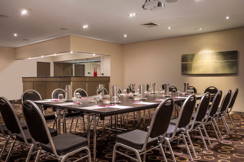 Crowne Plaza Canberra - VIC Tourism 10