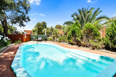 Comfort Inn Coach & Bushmans - VIC Tourism 12