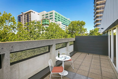 Quest Canberra City Walk - VIC Tourism 3