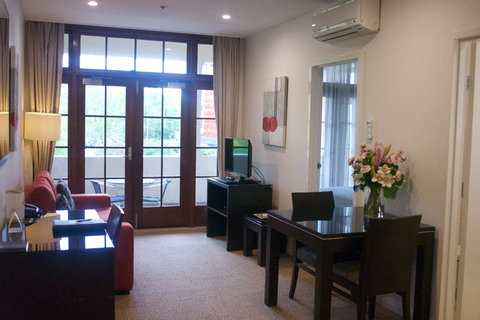 Quest Canberra - VIC Tourism 6