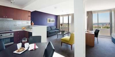 Park Regis Concierge Apartments - VIC Tourism 7