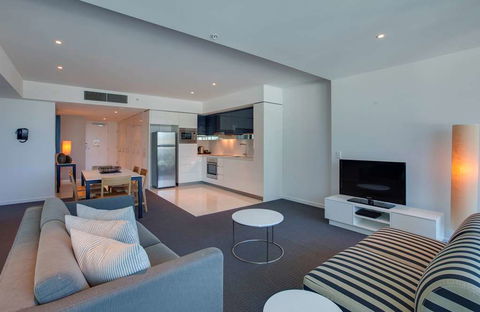 Hilton Surfers Paradise Hotel - VIC Tourism 16