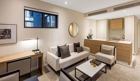 Skye Hotel Suites - VIC Tourism 6