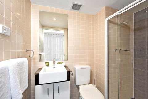 Astra Apartments Parramatta - VIC Tourism 5