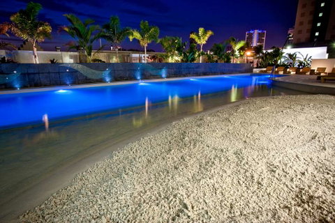Wyndham Surfers Paradise Resort - VIC Tourism 11