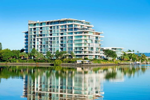ULTIQA Freshwater Point Resort - VIC Tourism 1