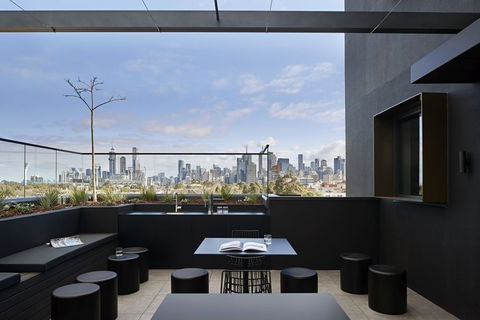 Lanbruk Apartment Hotel-Richomnd Hill - VIC Tourism 0