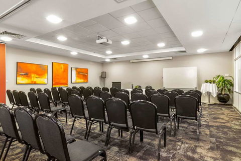 Quality Hotel Dickson - VIC Tourism 9