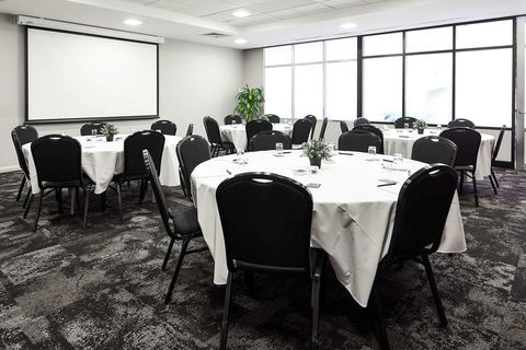 Quality Hotel Dickson - VIC Tourism 10