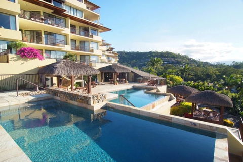 at Waters Edge Resort - VIC Tourism 3