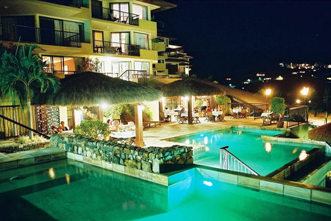 at Waters Edge Resort - VIC Tourism 4