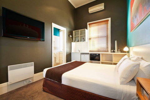 Tolarno Hotel - VIC Tourism 11