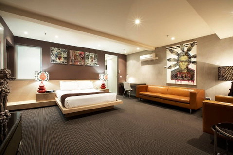 Tolarno Hotel - VIC Tourism 12