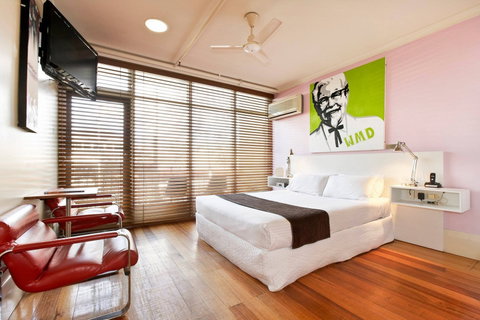 Tolarno Hotel - VIC Tourism 15