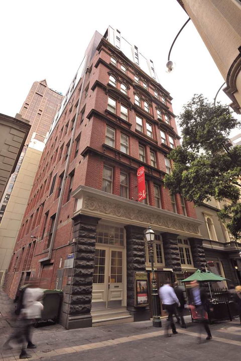 Metro Apartments on Bank Place - VIC Tourism 0