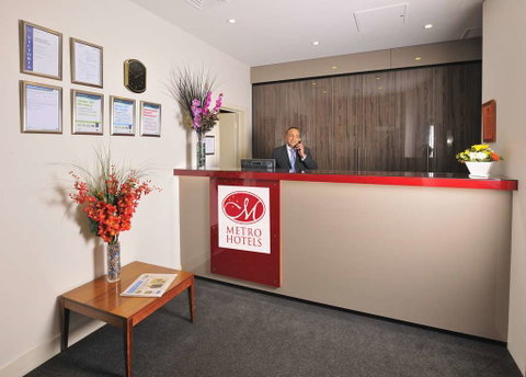 Metro Apartments on Bank Place - VIC Tourism 4